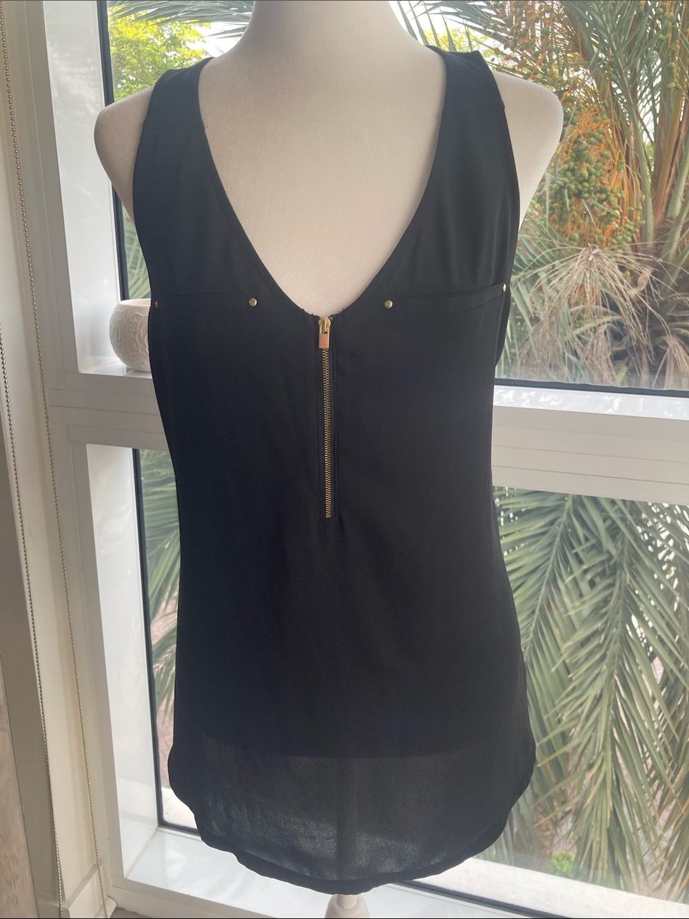 Express Black V-Neck Zip Front Tank with Gold Hardware size medium